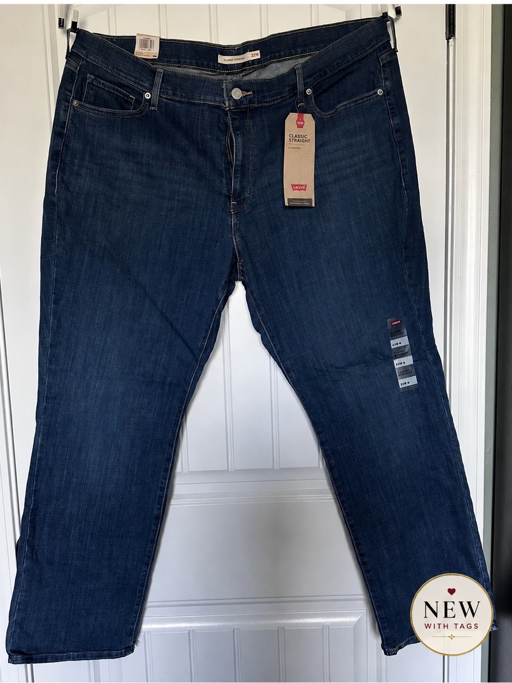 Levi’s Sculpt Classic Straight Jeans Dark Wash NWT
